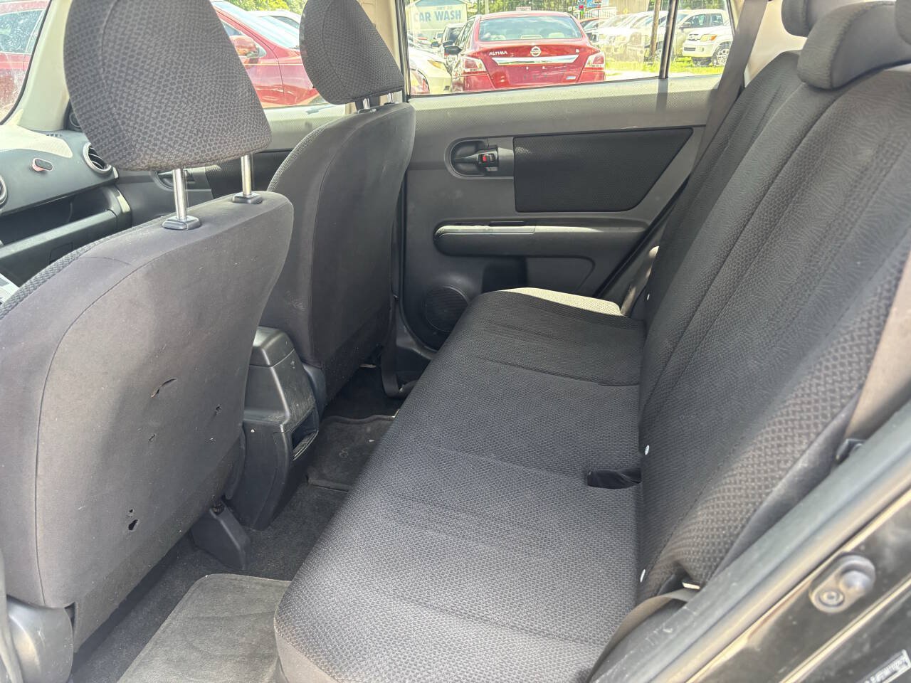 Used 2010 Scion xB FWD image 11
