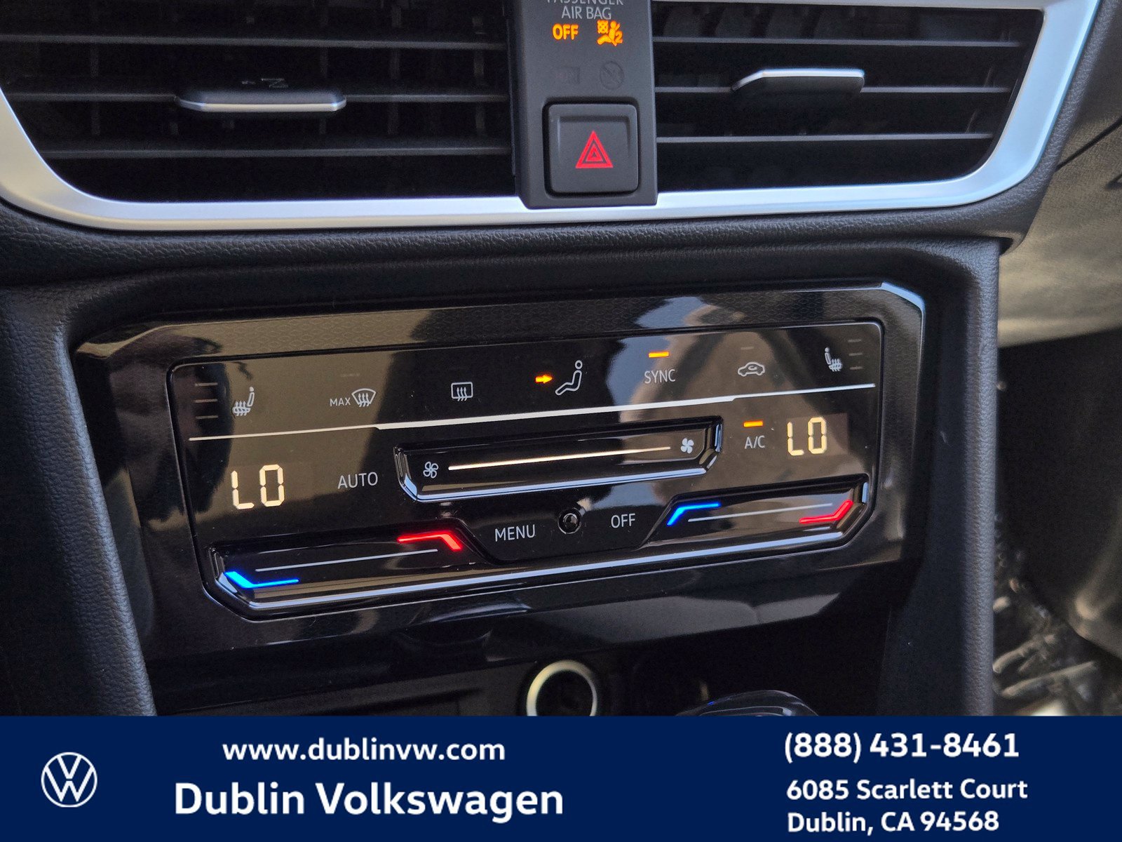 New 2026 Volkswagen Taos SE FWD image 17