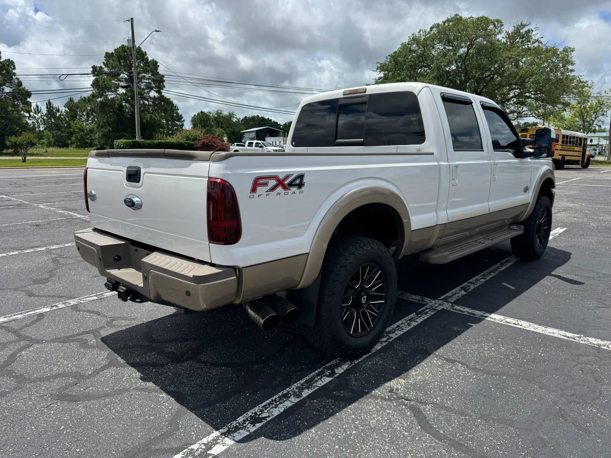 Used 2014 Ford F350 King Ranch w/ FX4 Off-Road Package AWD/4WD image 6