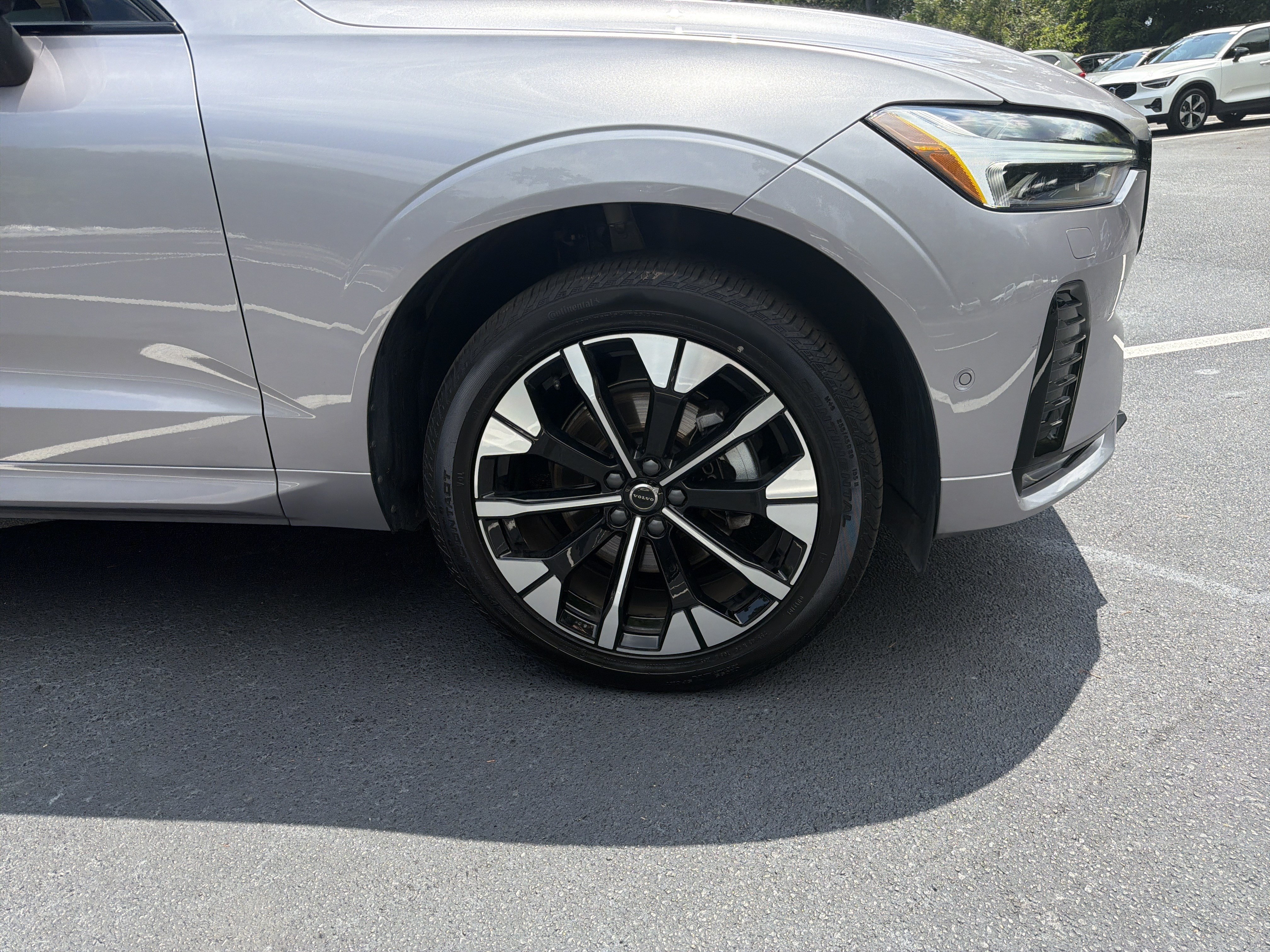Certified 2026 Volvo XC60 B5 Plus AWD/4WD image 13