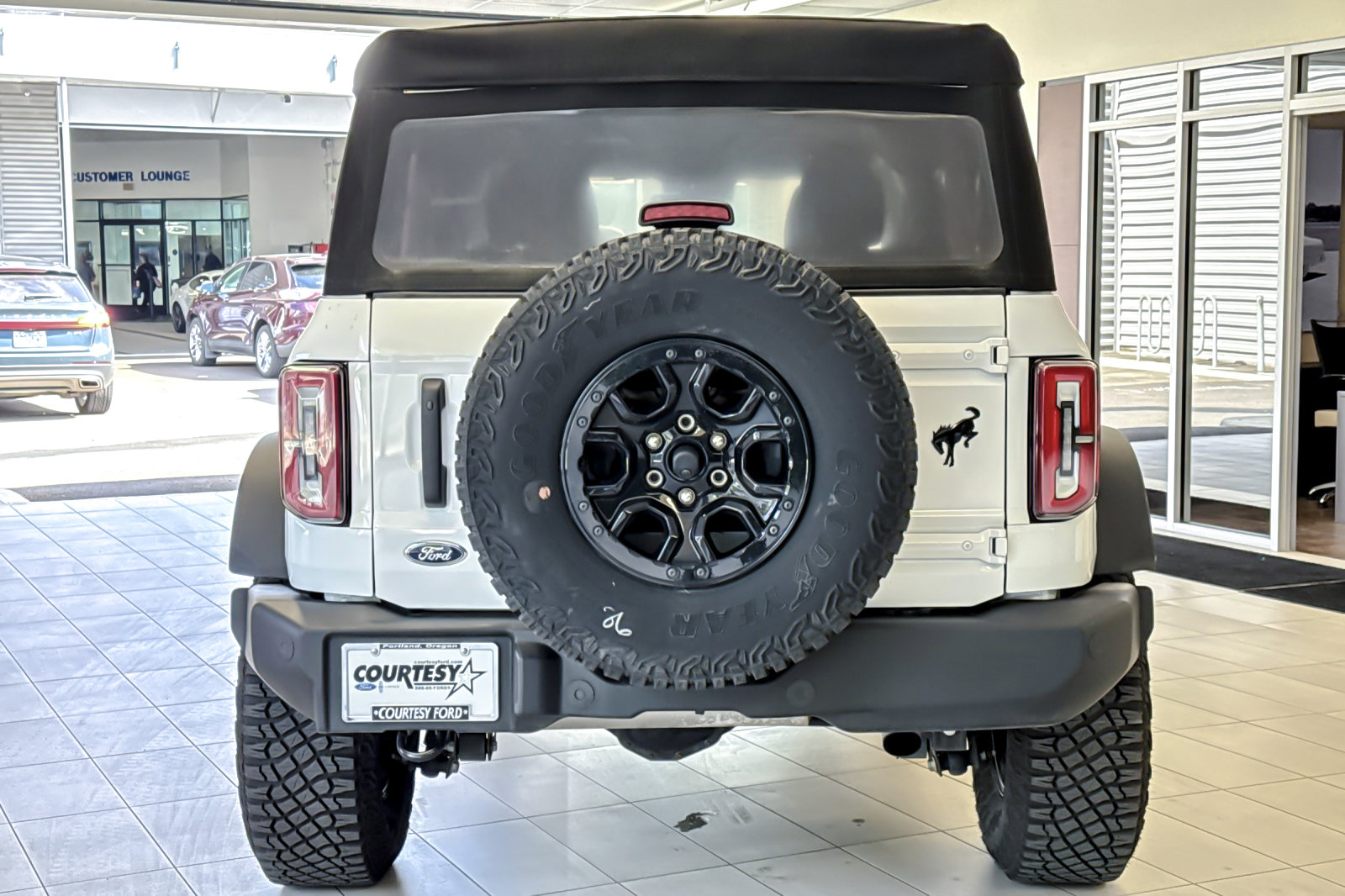 Certified 2023 Ford Bronco Wildtrak AWD/4WD image 5