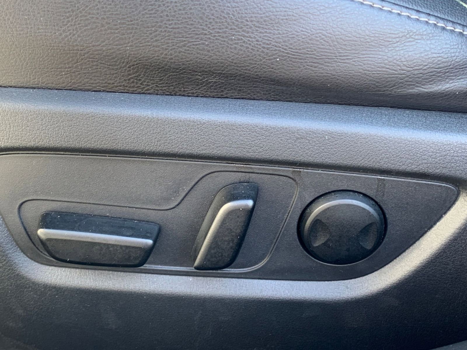 Used 2025 MAZDA CX-50 AWD 2.5 S w/ Premium Package image 22