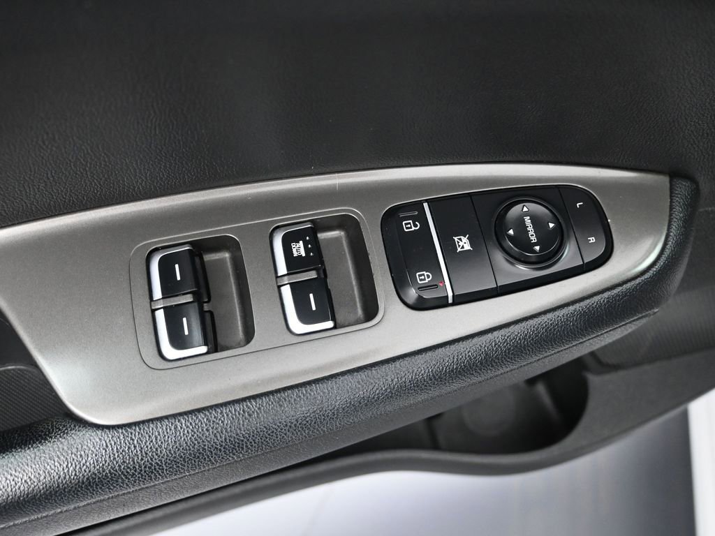 Certified 2020 Kia Optima LX FWD image 11