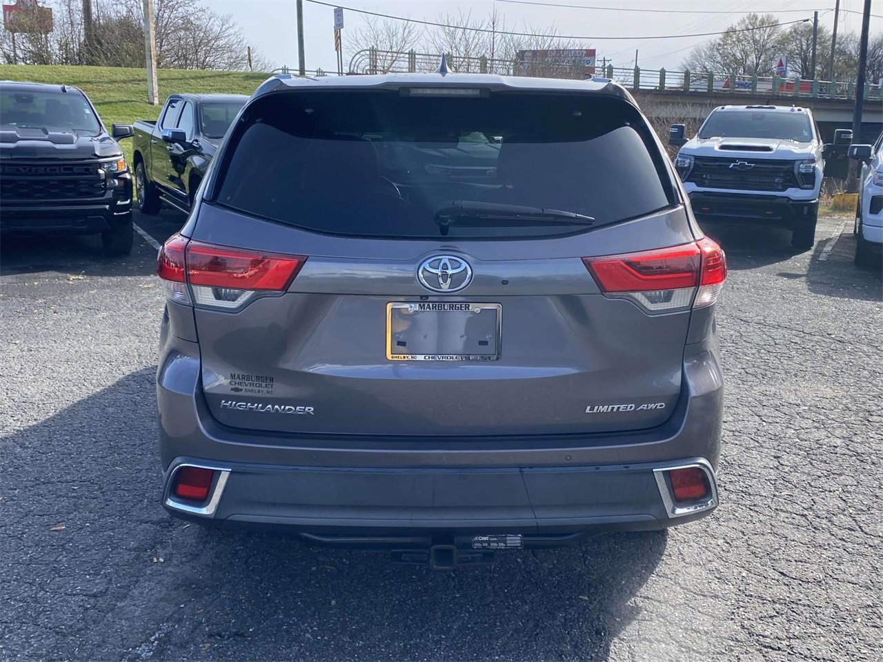 Used 2019 Toyota Highlander AWD V6 image 5