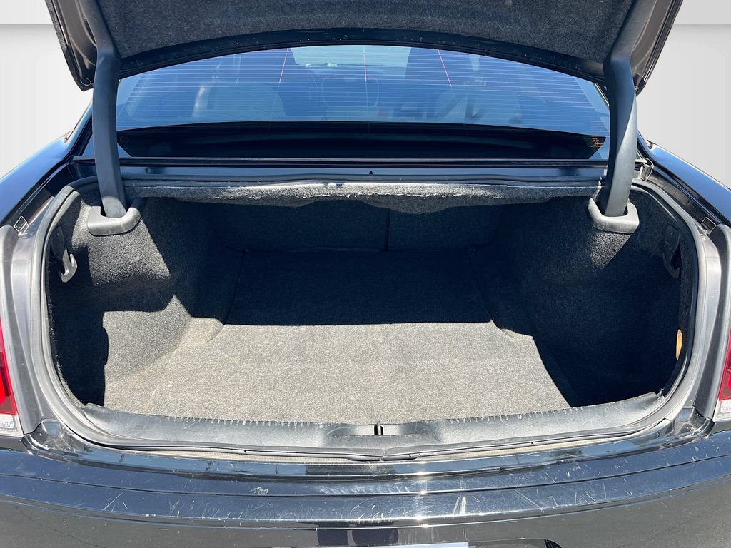 Used 2020 Chrysler 300 Touring w/ Sport Appearance Package RWD image 23