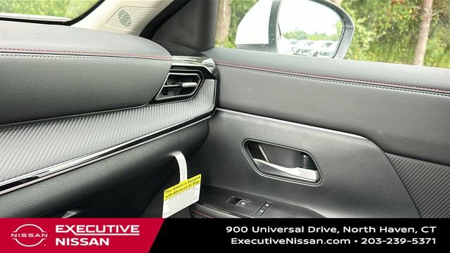 Used 2025 Nissan Kicks SR w/ Interior Electronics Package FWD image 20