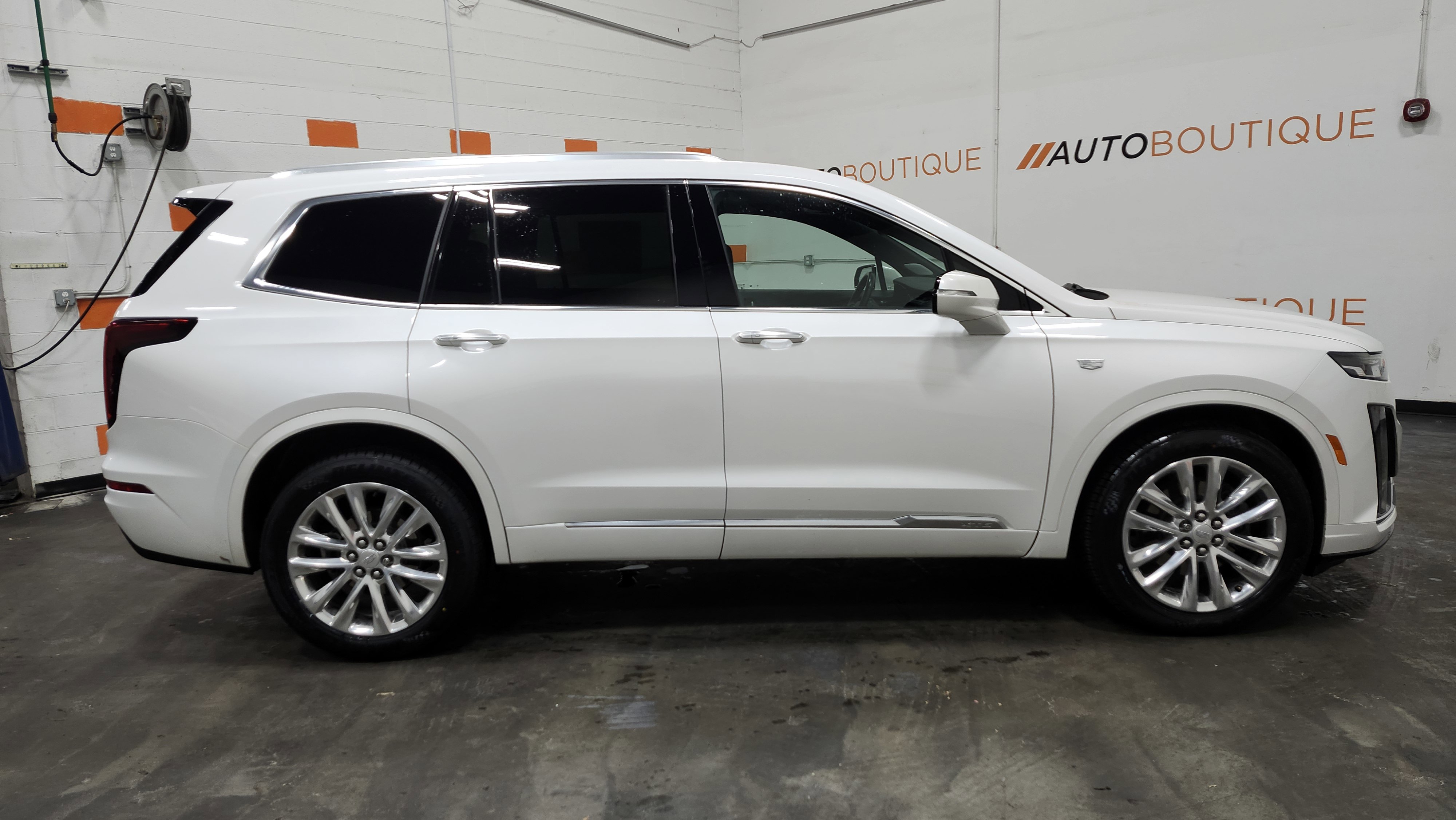 Used 2021 Cadillac XT6 Premium Luxury image 19