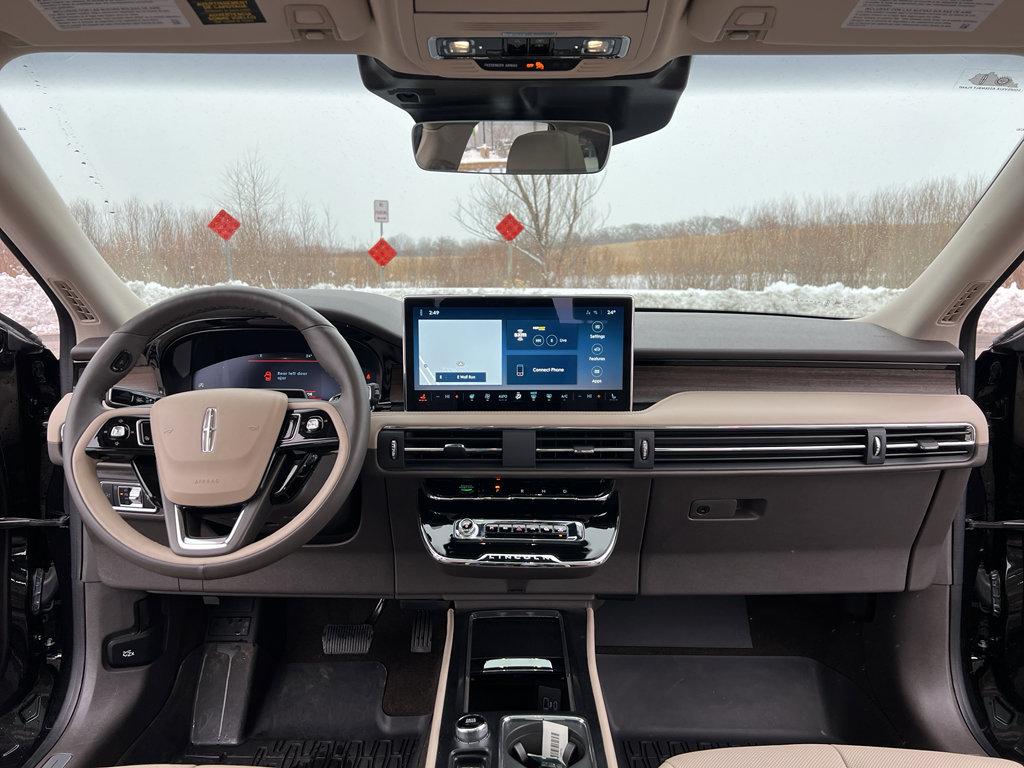 Used 2023 Lincoln Corsair Reserve w/ Equipment Group 202A image 21