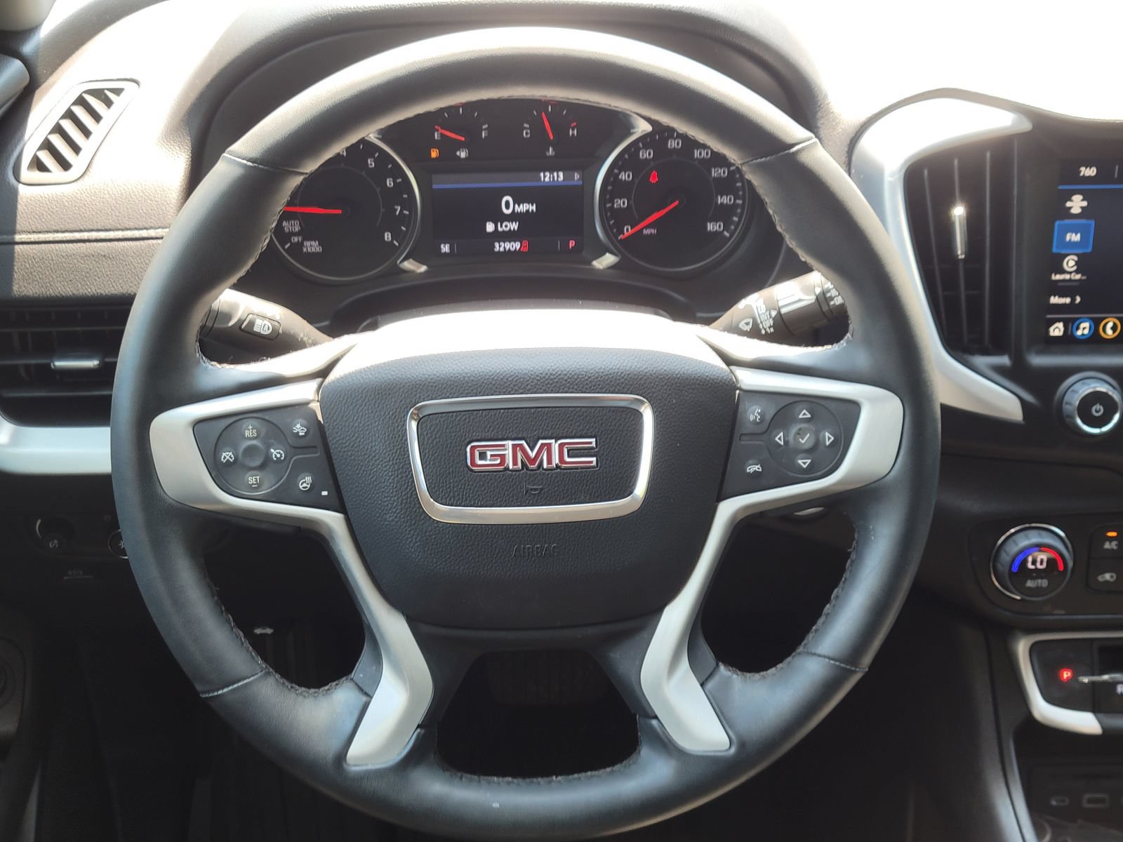 Used 2023 GMC Terrain SLT w/ LPO, Floor Liner Package AWD/4WD image 29