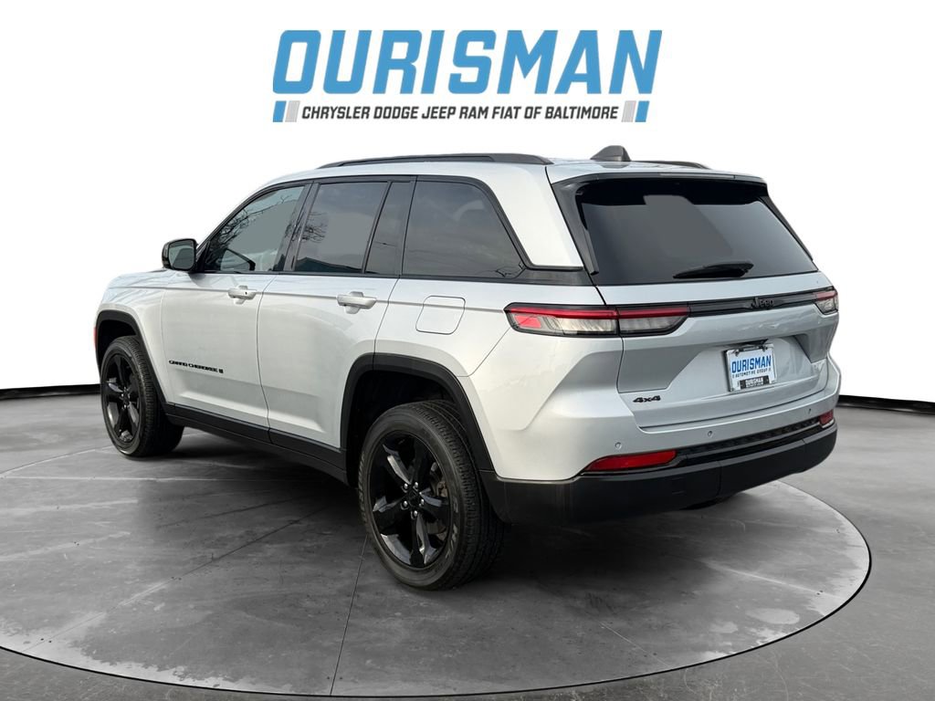 Used 2022 Jeep Grand Cherokee Altitude image 4