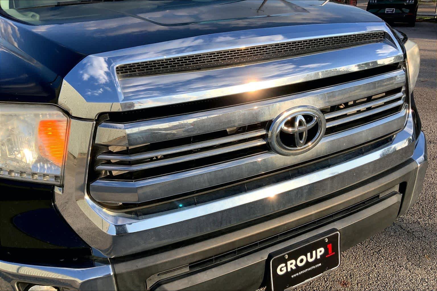 Used 2016 Toyota Tundra SR5 w/ SR5 Upgrade Package AWD/4WD image 29