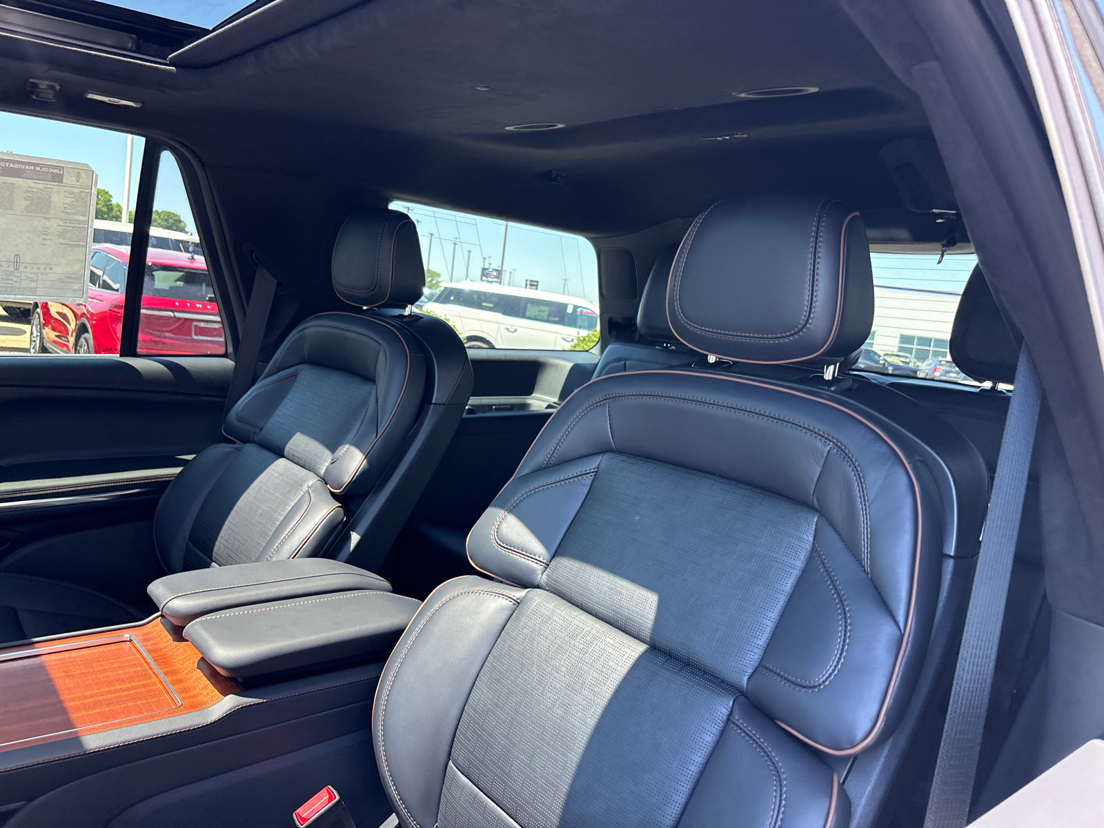 New 2026 Lincoln Navigator Black Label AWD/4WD image 26