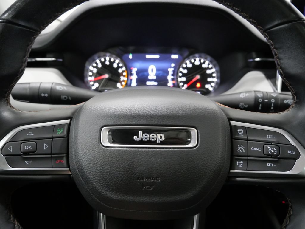 Used 2022 Jeep Compass Limited w/ Sun and Sound Group AWD/4WD image 17