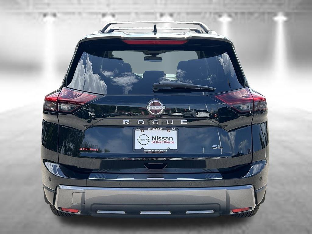 Certified 2025 Nissan Rogue SL FWD image 8