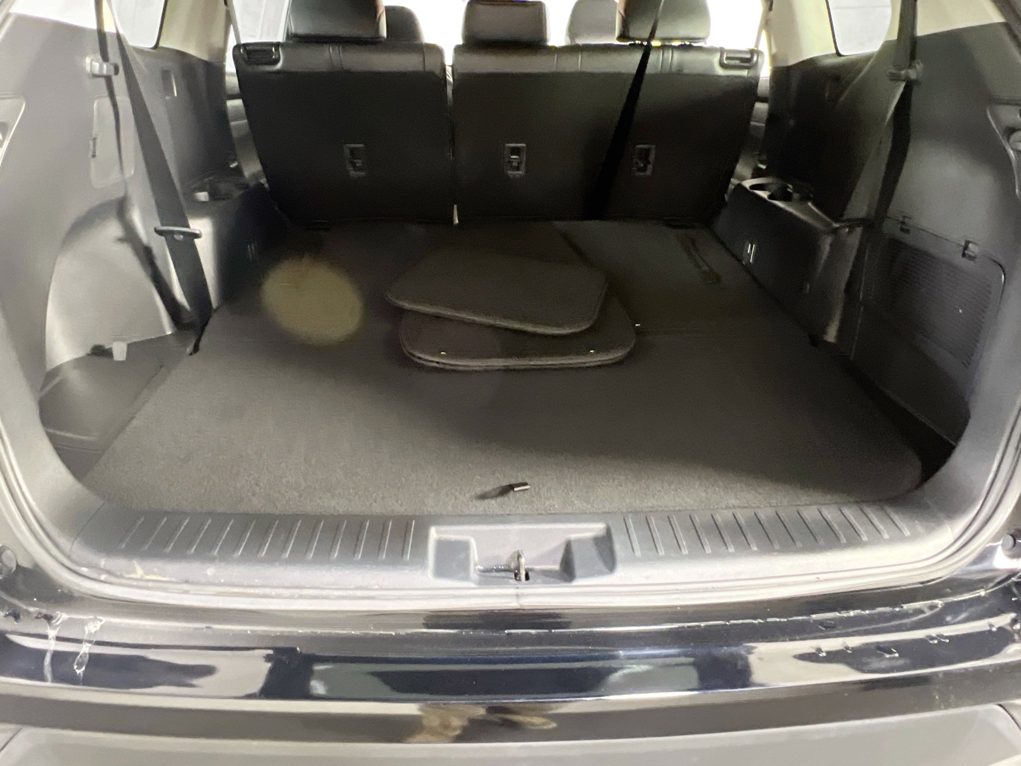 Used 2022 Toyota Highlander XLE image 25