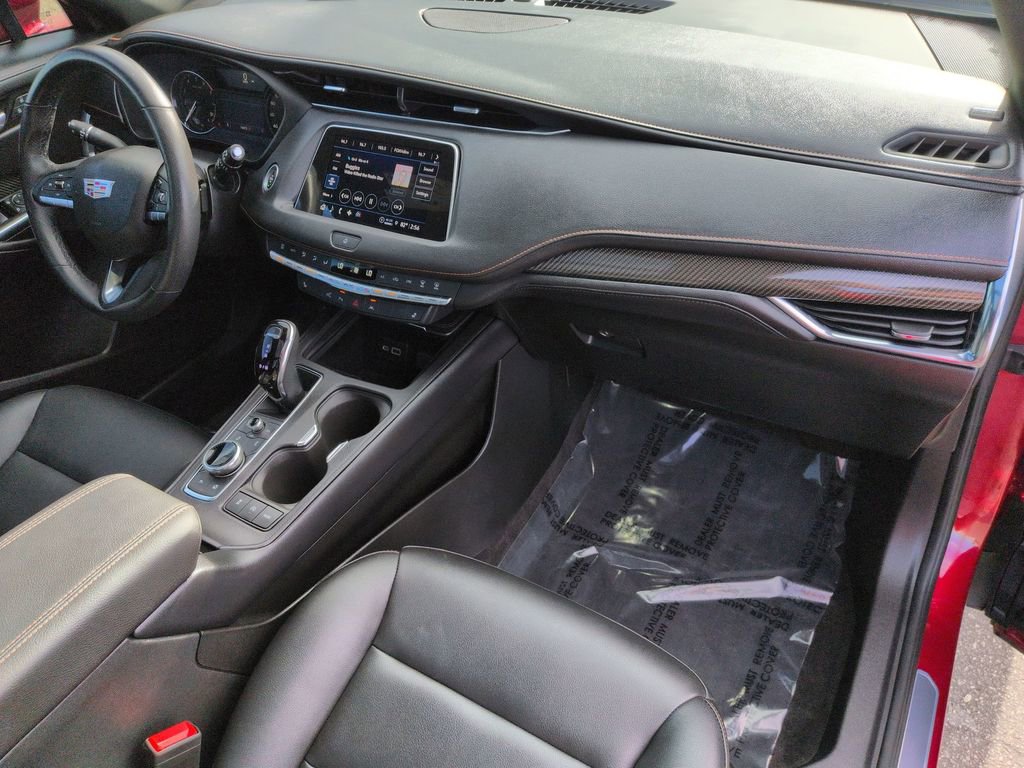 Used 2023 Cadillac XT4 Sport w/ Enhanced Visibility Package image 18