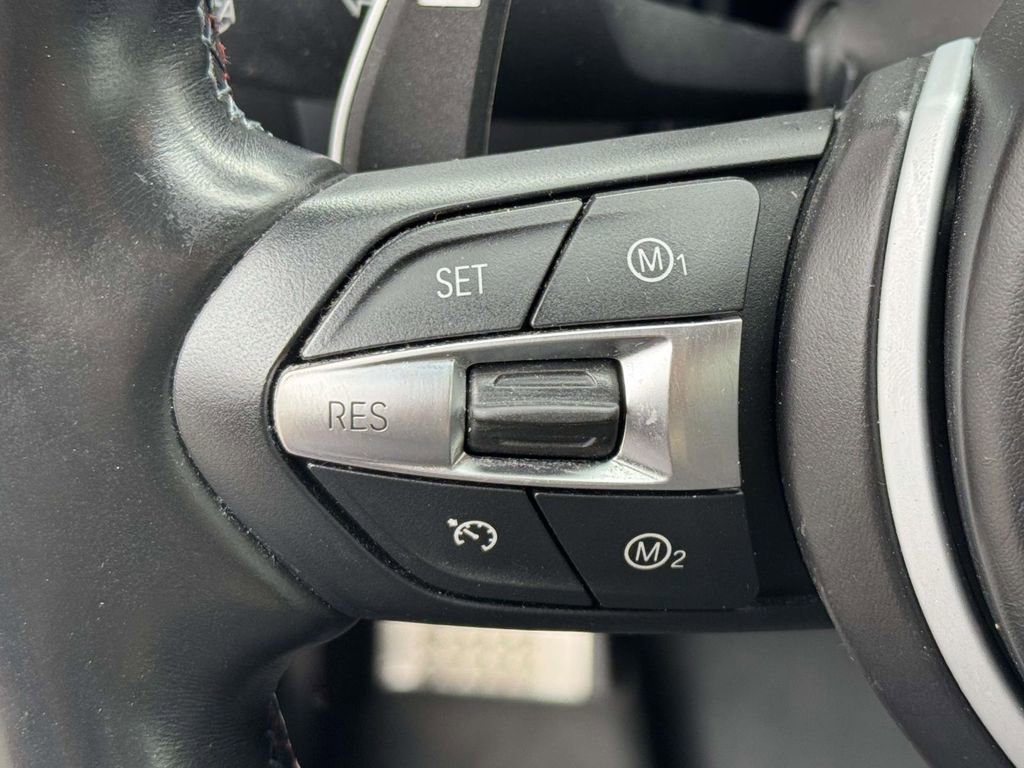 Used 2017 BMW M6 Gran Coupe RWD image 18