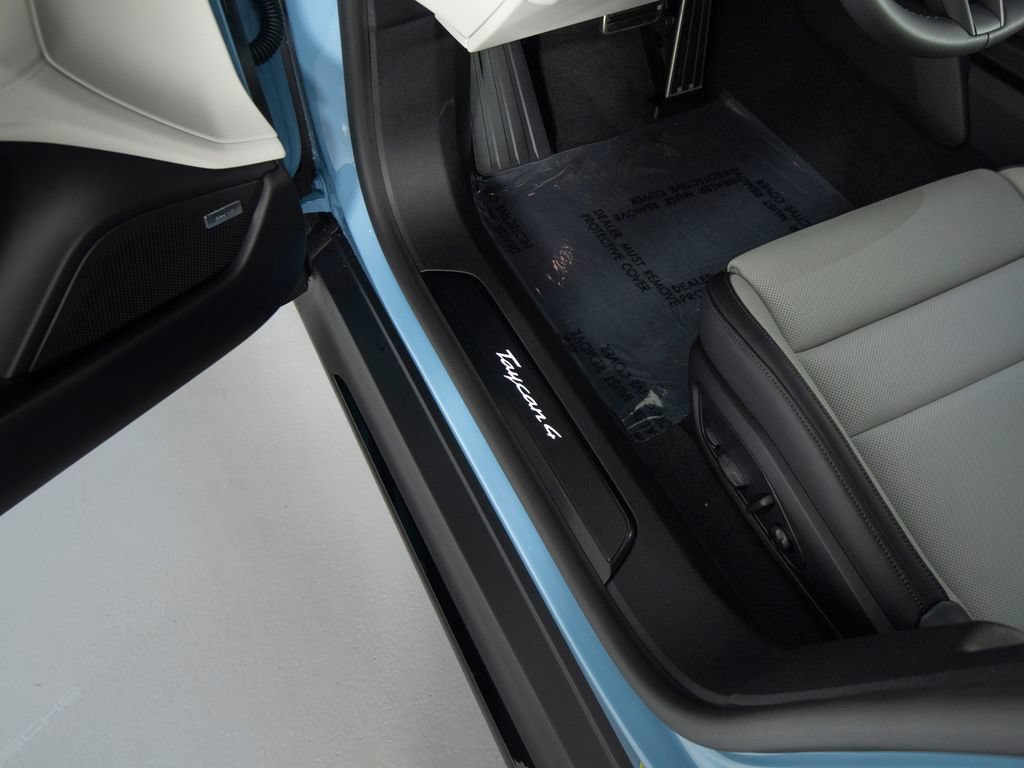 New 2026 Porsche Taycan AWD/4WD image 32