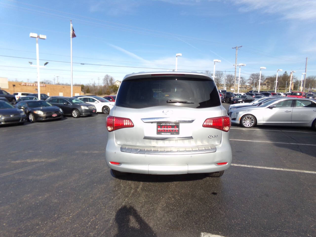Used 2015 INFINITI QX80 4WD w/ Driver's Assistance Package image 4