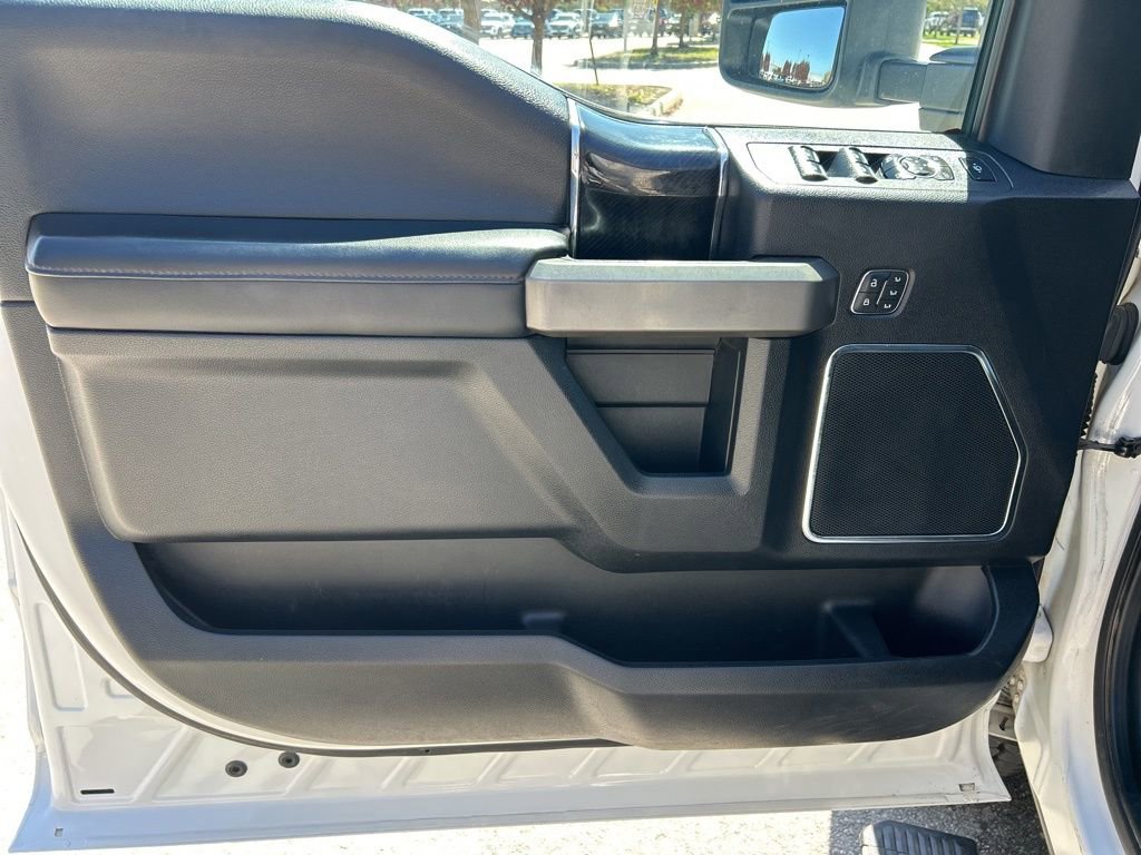 Used 2020 Ford F350 Platinum image 17