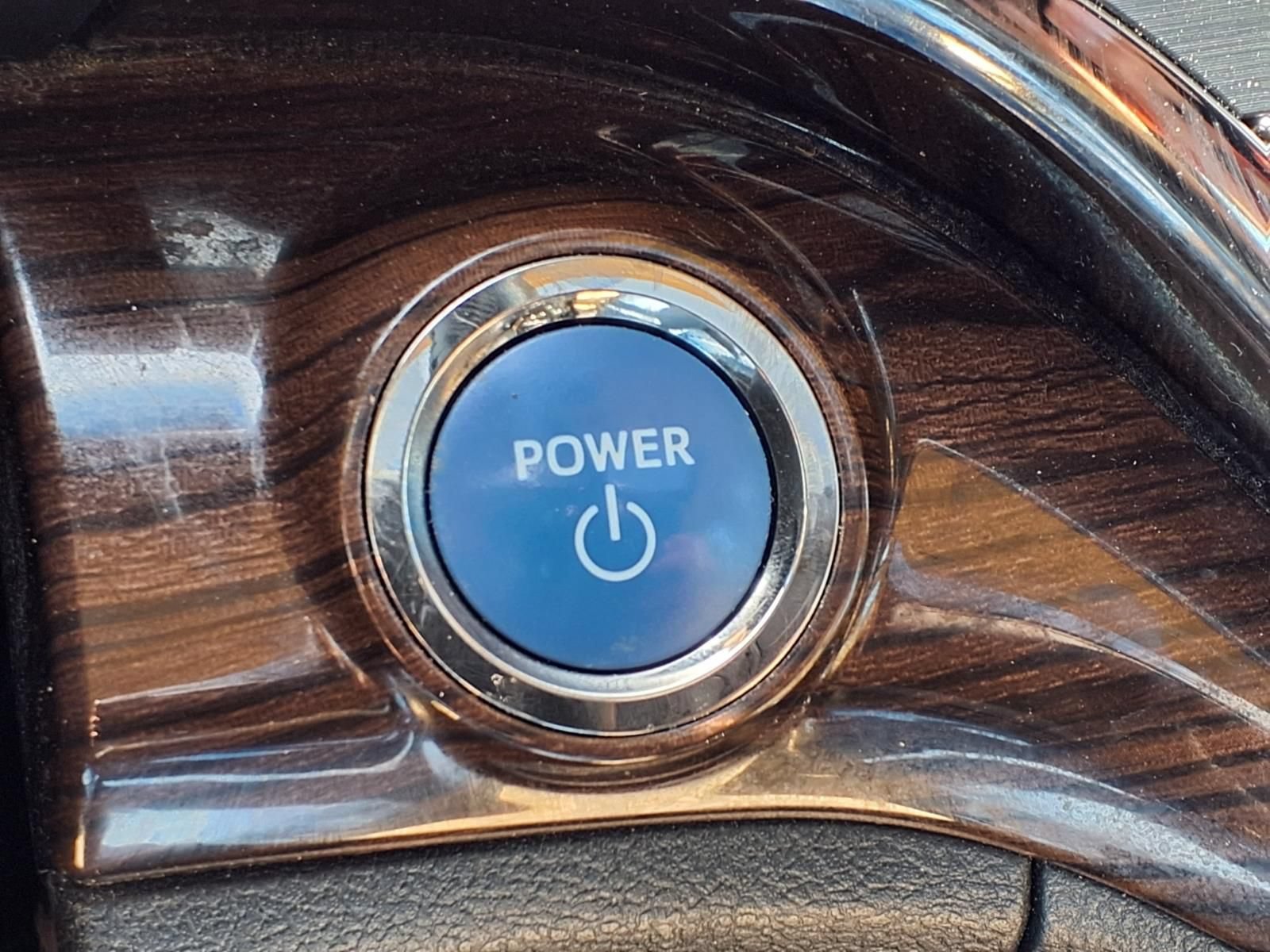 Used 2014 Toyota Avalon XLE Touring FWD image 22