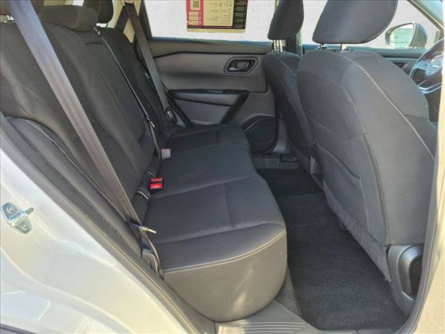 Used 2024 Nissan Rogue S FWD image 18