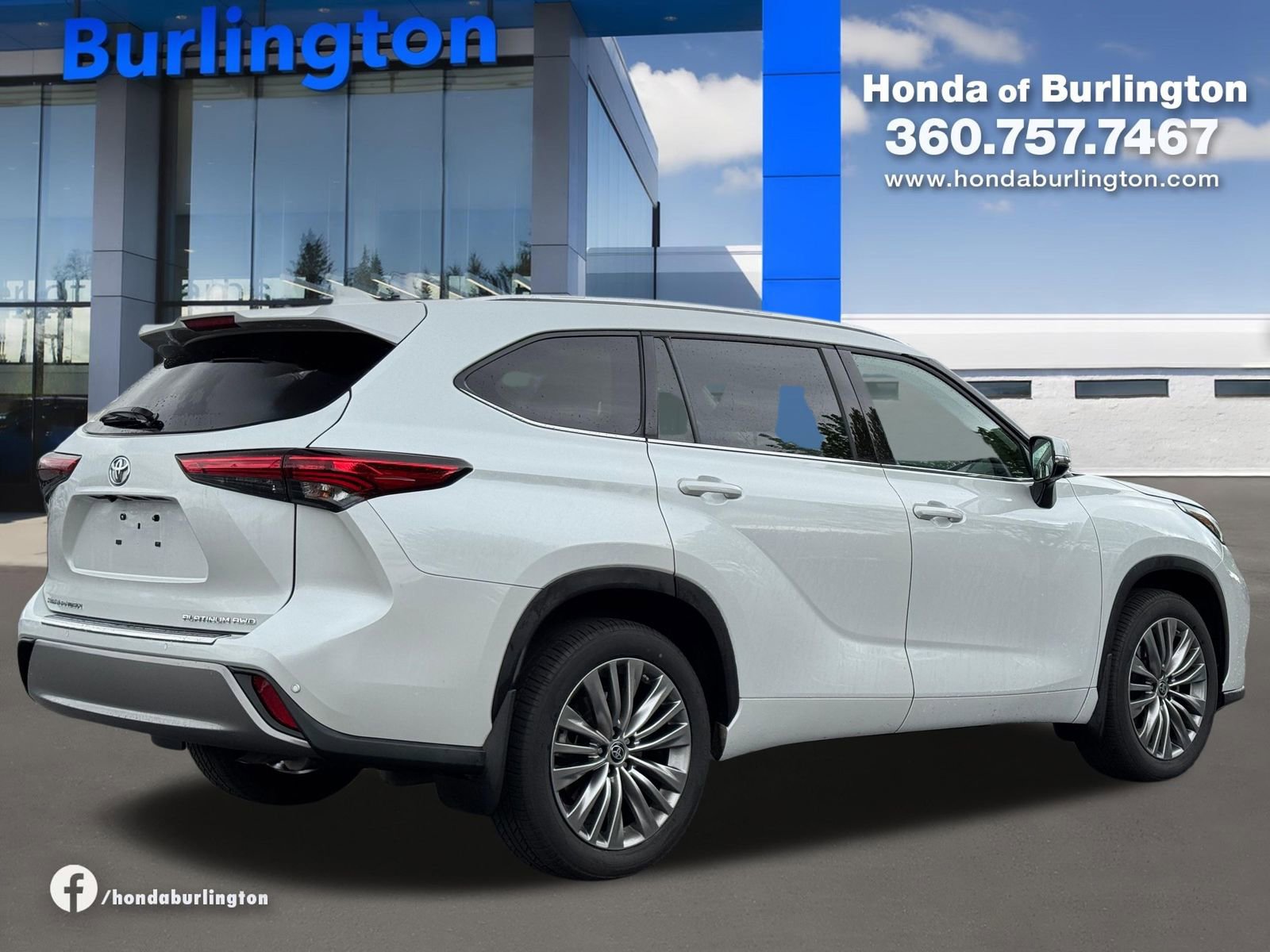 Used 2022 Toyota Highlander Platinum AWD/4WD image 6