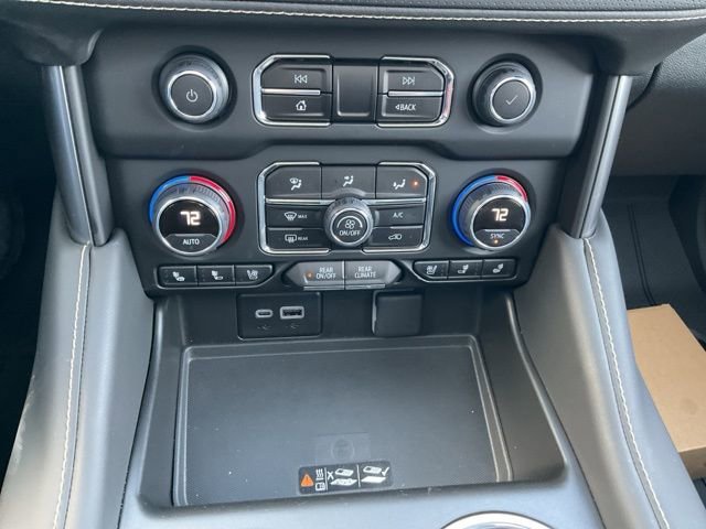 Certified 2024 Chevrolet Suburban Premier w/ Premium Package AWD/4WD image 7