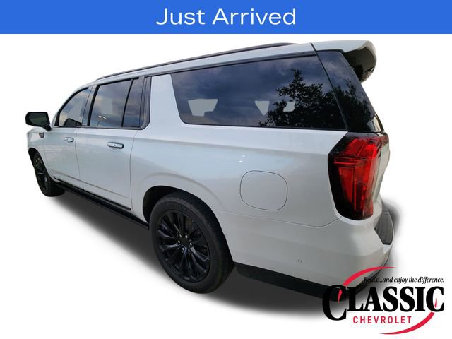 Used 2023 GMC Yukon XL Denali w/ Advanced Technology Package AWD/4WD image 6
