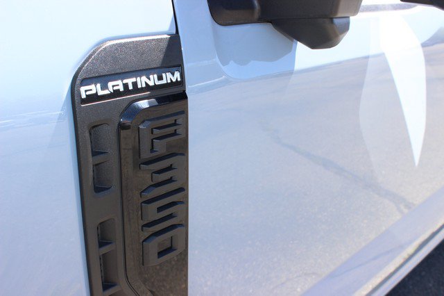Used 2025 Ford F350 Platinum AWD/4WD image 3