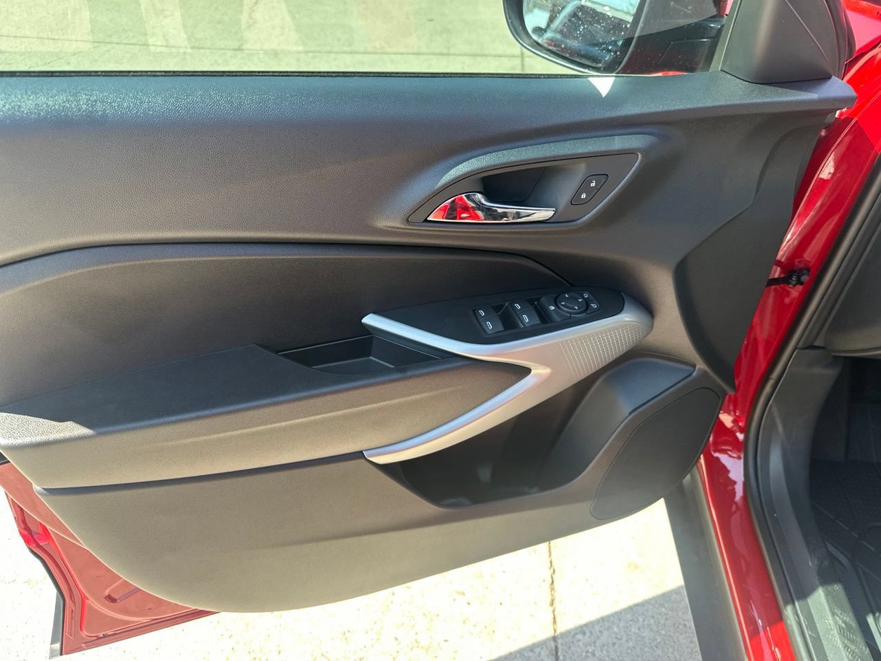 New 2026 Chevrolet Trax RS w/ Driver Confidence Package FWD image 10