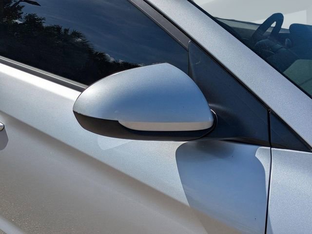 Used 2017 Hyundai Elantra SE image 12