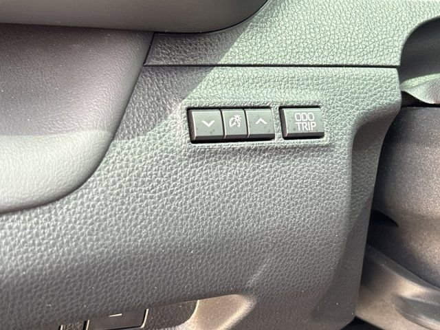 Used 2024 Toyota Crown Platinum AWD/4WD image 23