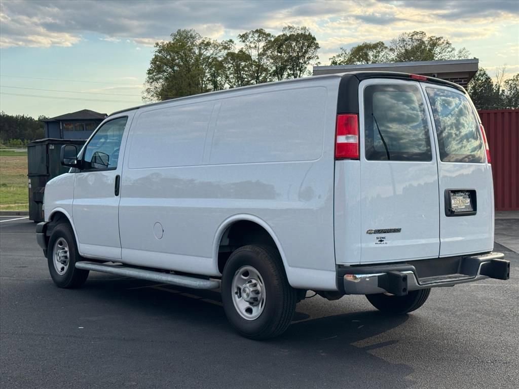 Used 2023 Chevrolet Express 2500 w/ Driver Convenience Package RWD image 5