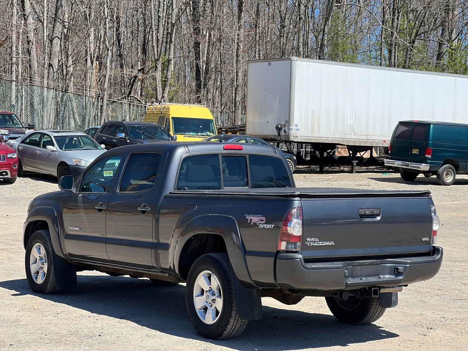 Used 2011 Toyota Tacoma 4x4 Double Cab w/ TRD Sport Pkg image 4