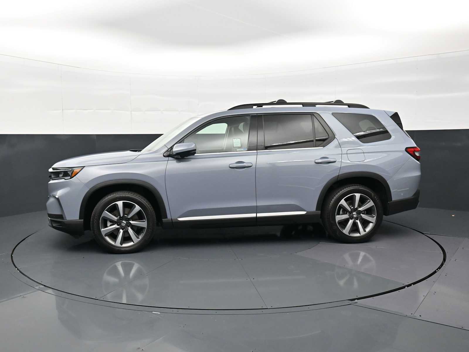 Used 2024 Honda Pilot Elite image 8