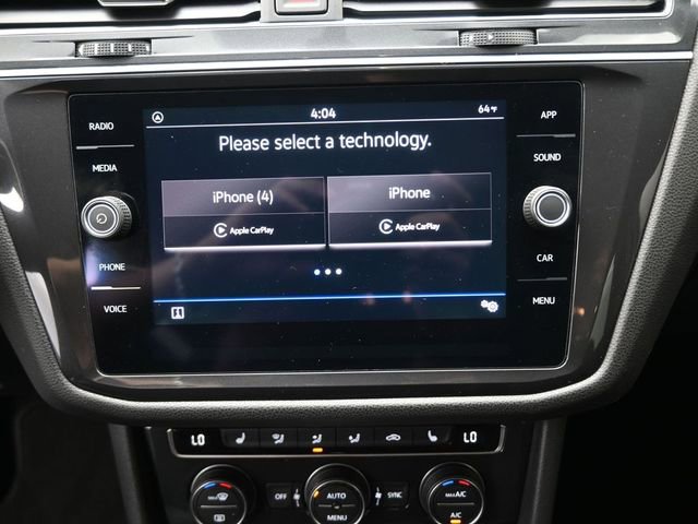 Used 2021 Volkswagen Tiguan SE image 3