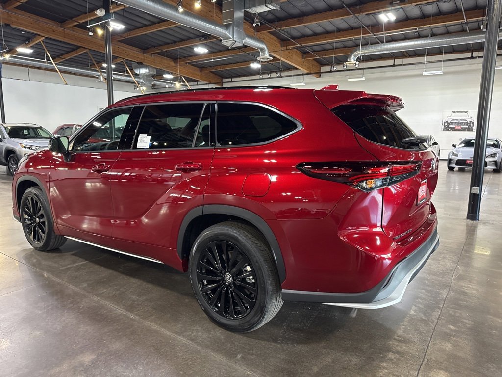 New 2026 Toyota Highlander XSE image 6