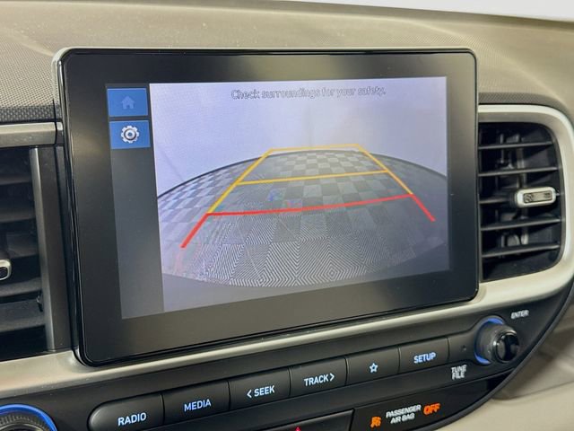 Used 2024 Hyundai Venue SEL image 23