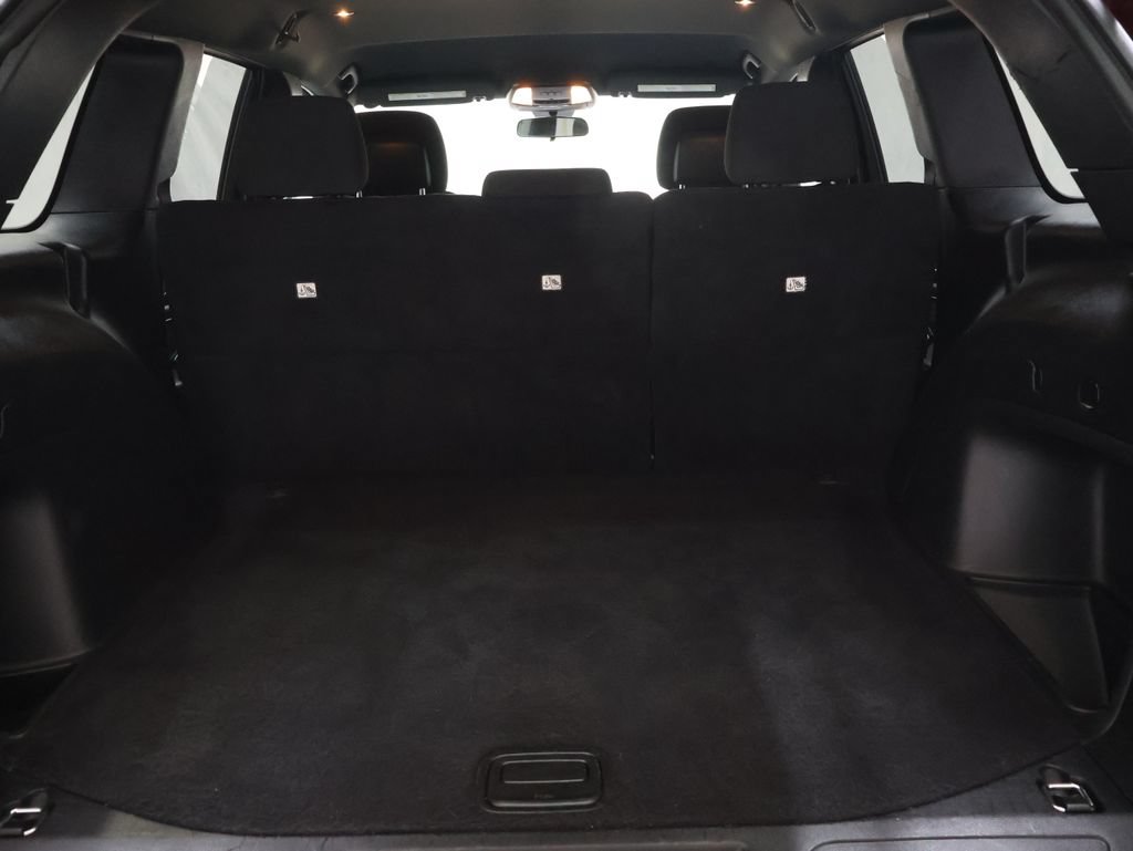 Used 2021 Jeep Grand Cherokee Laredo w/ Security & Convenience Group AWD/4WD image 13