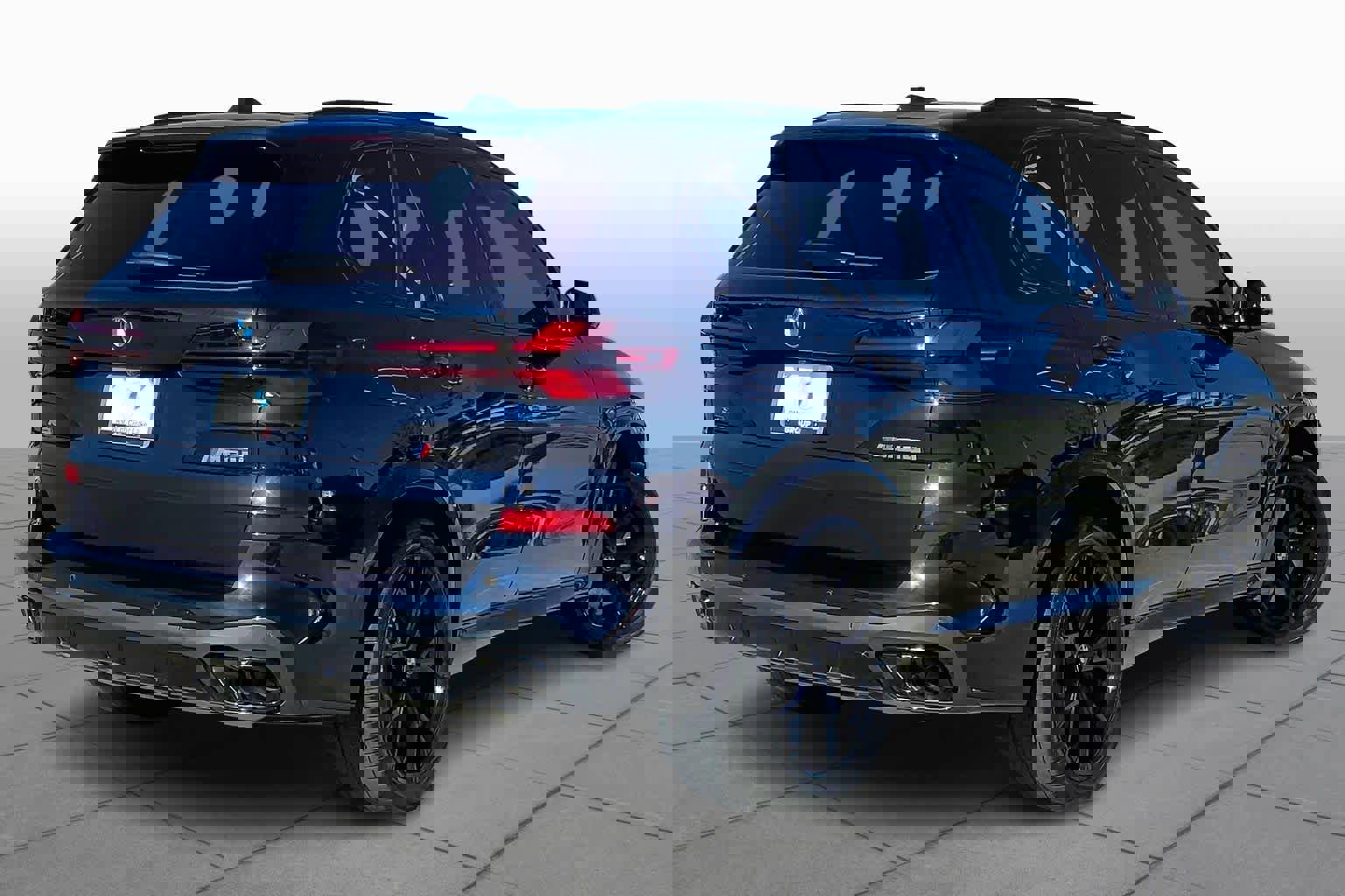 Certified 2025 BMW X5 M60i w/ Executive Package image 12