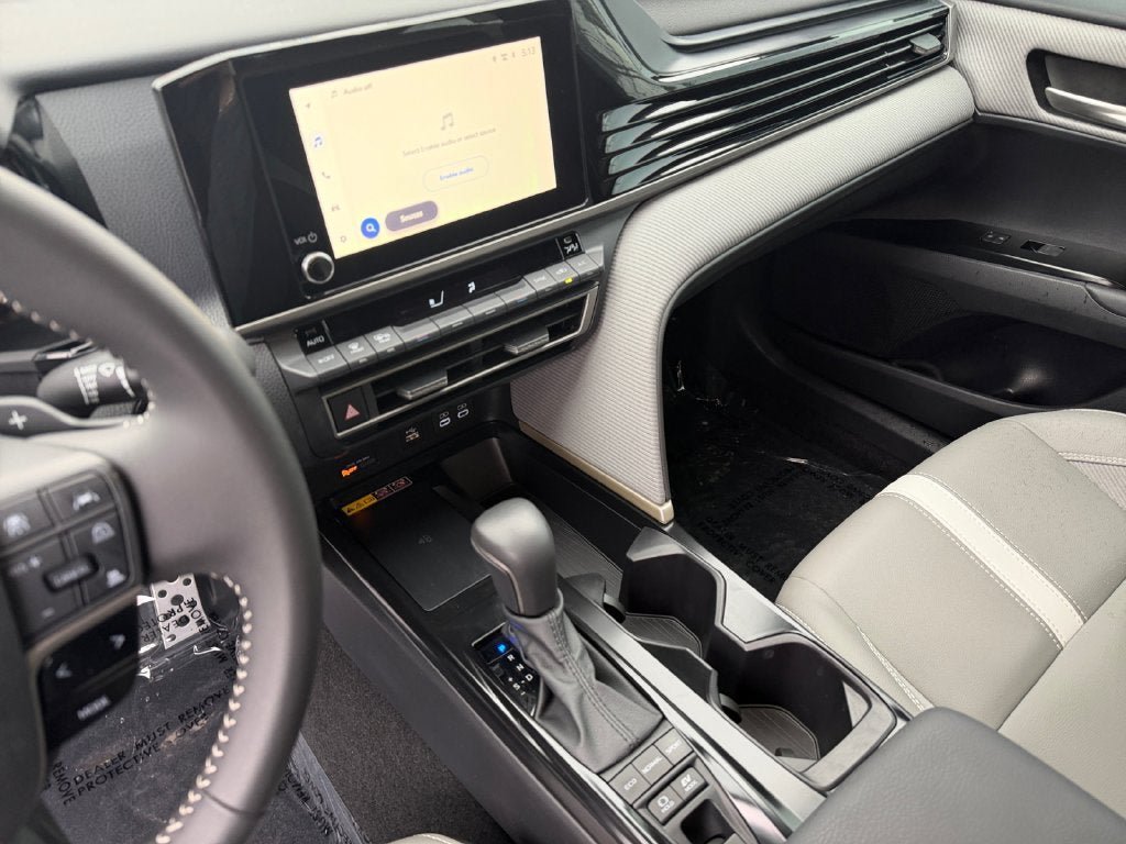 Used 2026 Toyota Camry SE FWD image 18