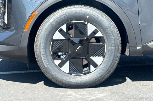 New 2027 Kia Sportage LX FWD image 35