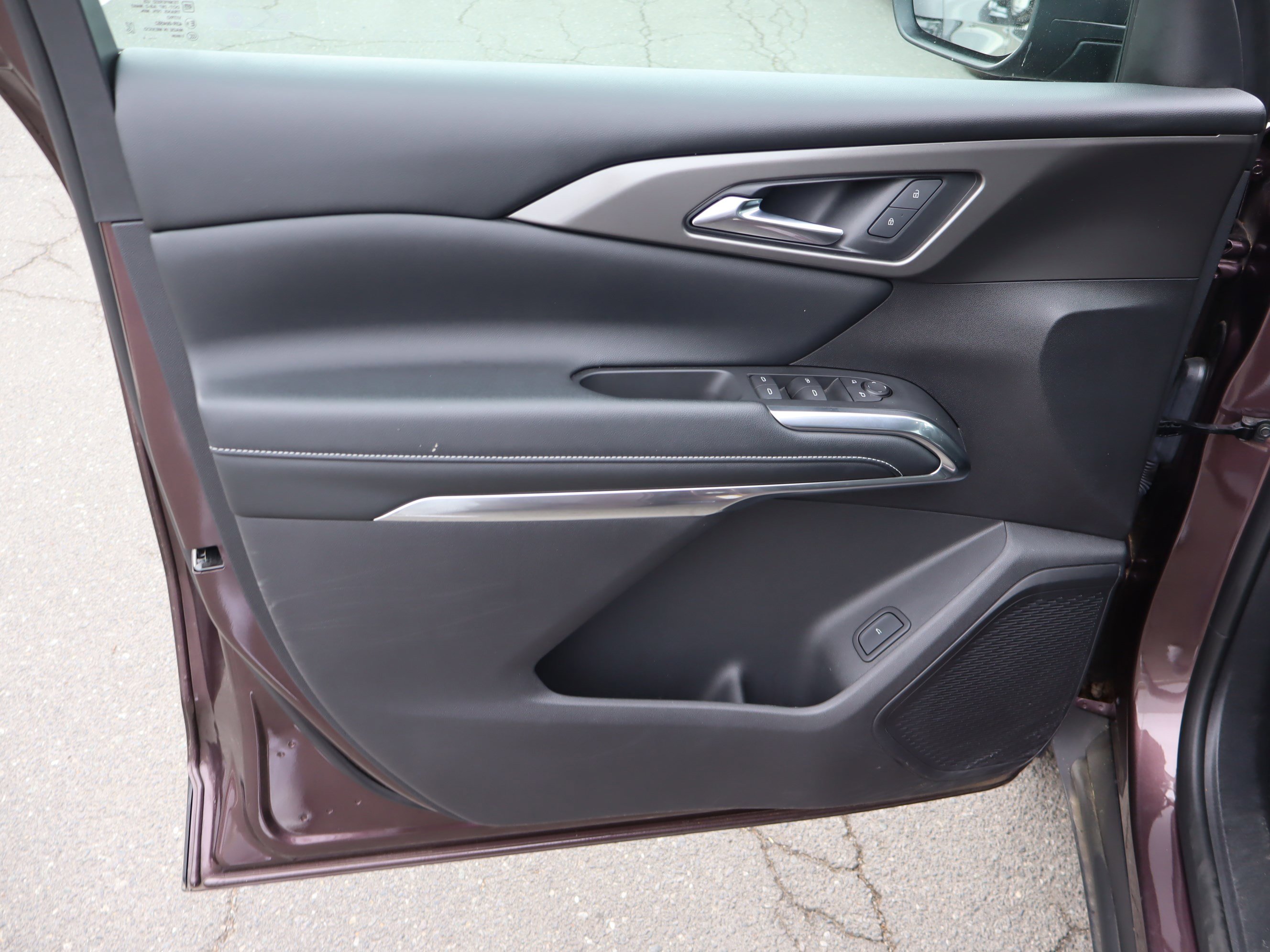 Certified 2024 Chevrolet Traverse LT FWD image 17