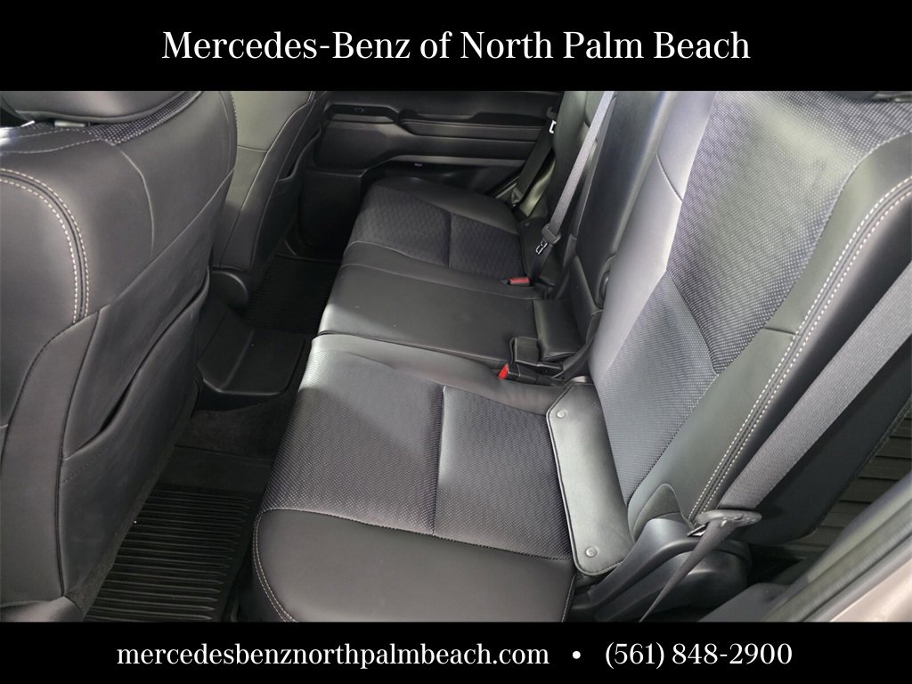 Used 2025 Toyota Land Cruiser w/ Premium Package image 13