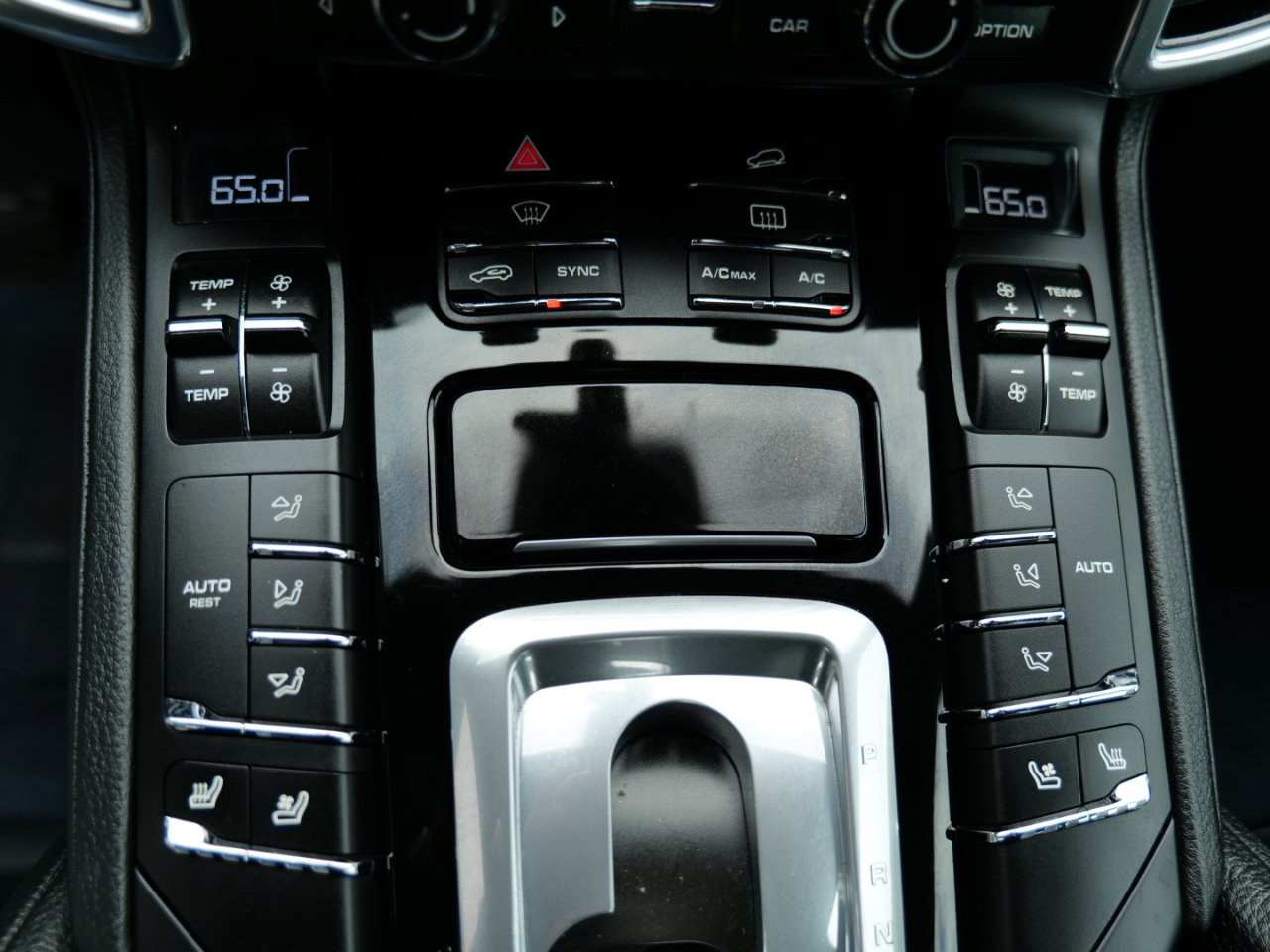 Used 2016 Porsche Cayenne image 31