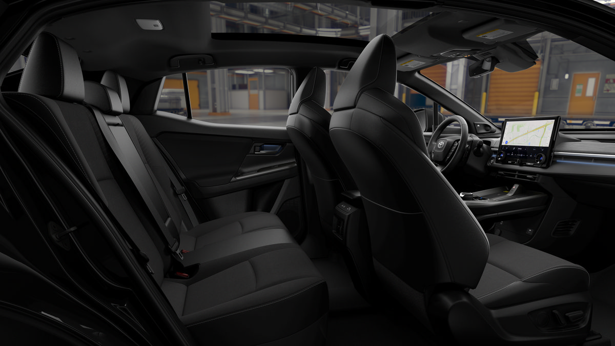 New 2027 Toyota C-HR AWD/4WD image 21