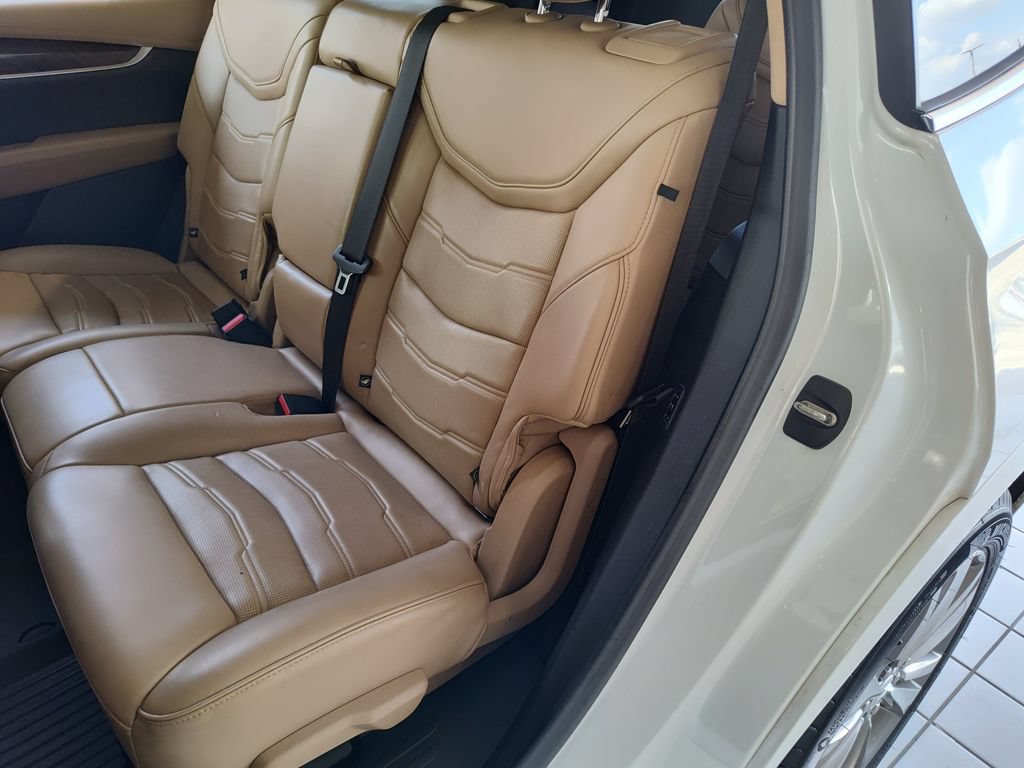 Used 2022 Cadillac XT6 Premium Luxury w/ Platinum Package AWD/4WD image 37