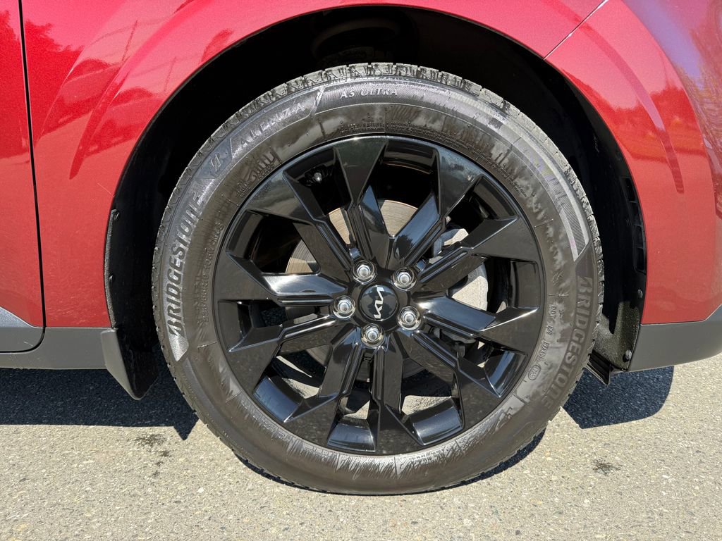 Certified 2022 Kia Carnival SX image 13