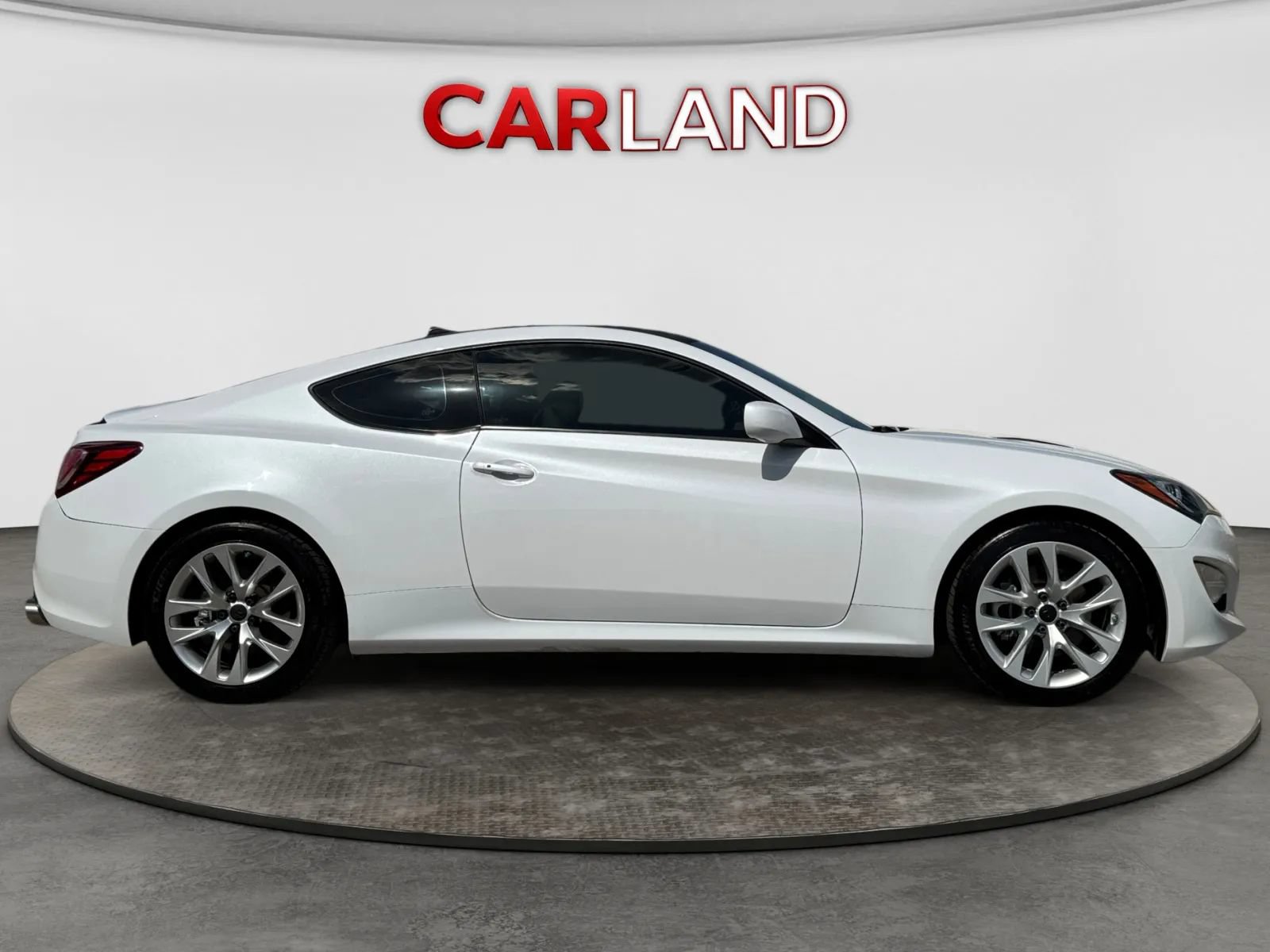 Used 2014 Hyundai Genesis Coupe 2.0T RWD image 6